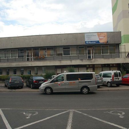 Hostel Family Erasmus Center Varsó Kültér fotó