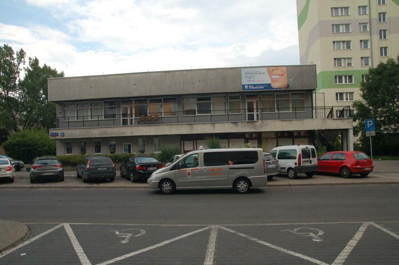 Hostel Family Erasmus Center Varsó Kültér fotó